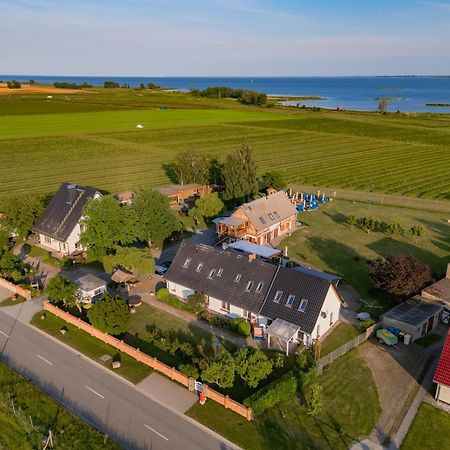 Reusenhof Am Haff Lägenhet Usedom Town Exteriör bild