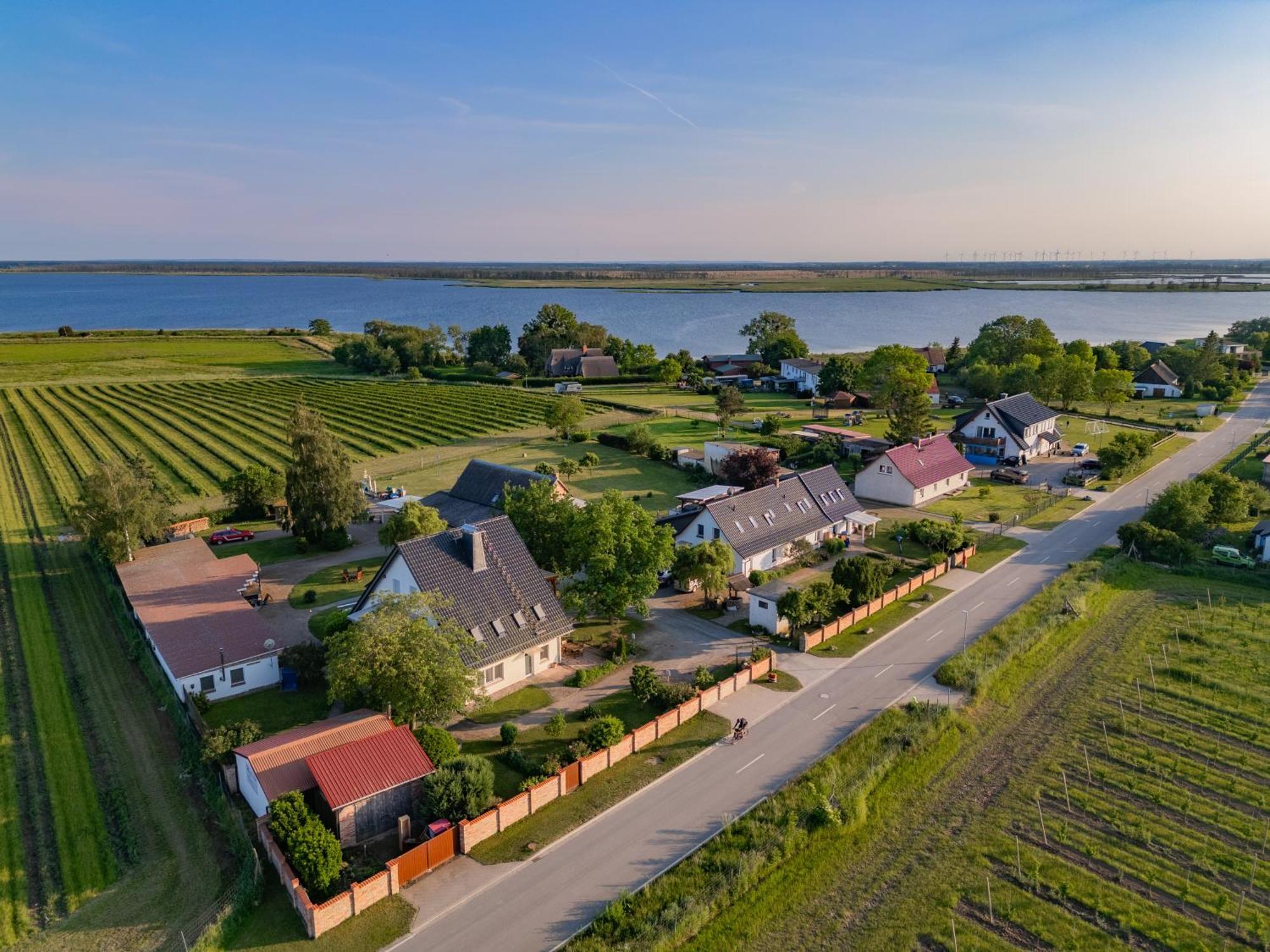Reusenhof Am Haff Lägenhet Usedom Town Exteriör bild